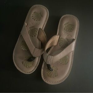 Women's Clark Shell Tan sandals size 8